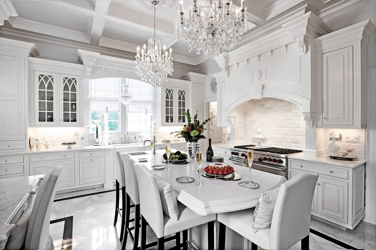 Luxurious chandelier on traditional kitchen design (from Houzz)